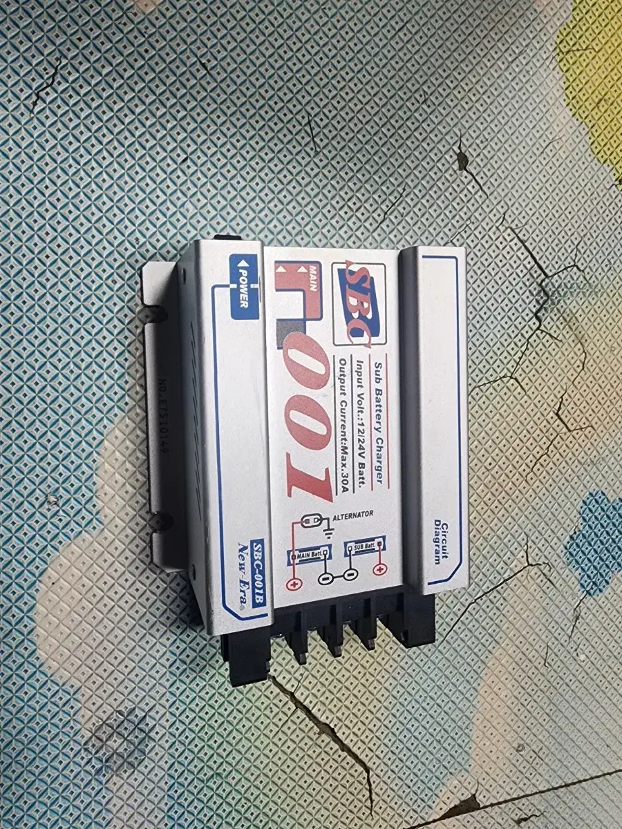 뉴에라 sbc001 주행충전기 30A  12v/24v